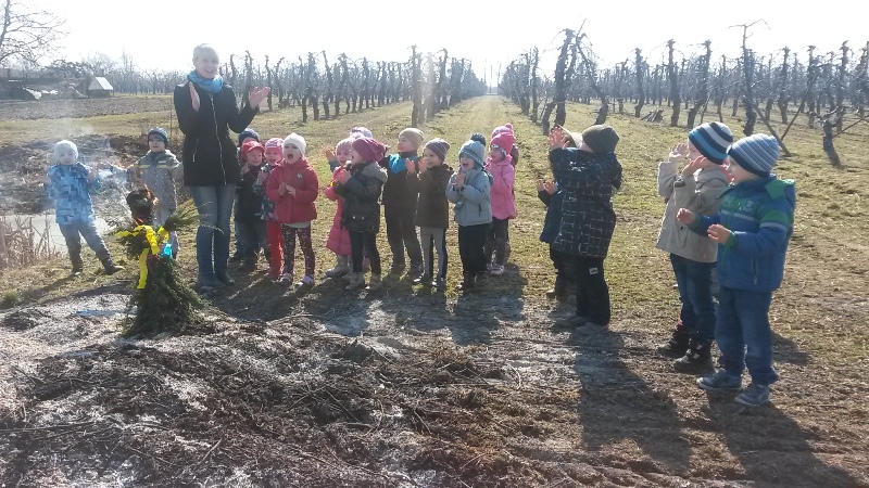 Pożegnali zimę, powitali wiosnę-20.03.2015r.
