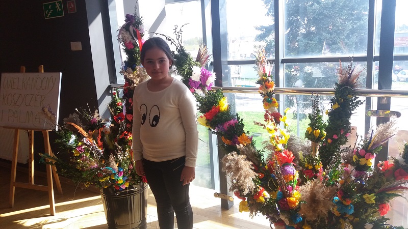 Wielkanocny koszyczek i palma