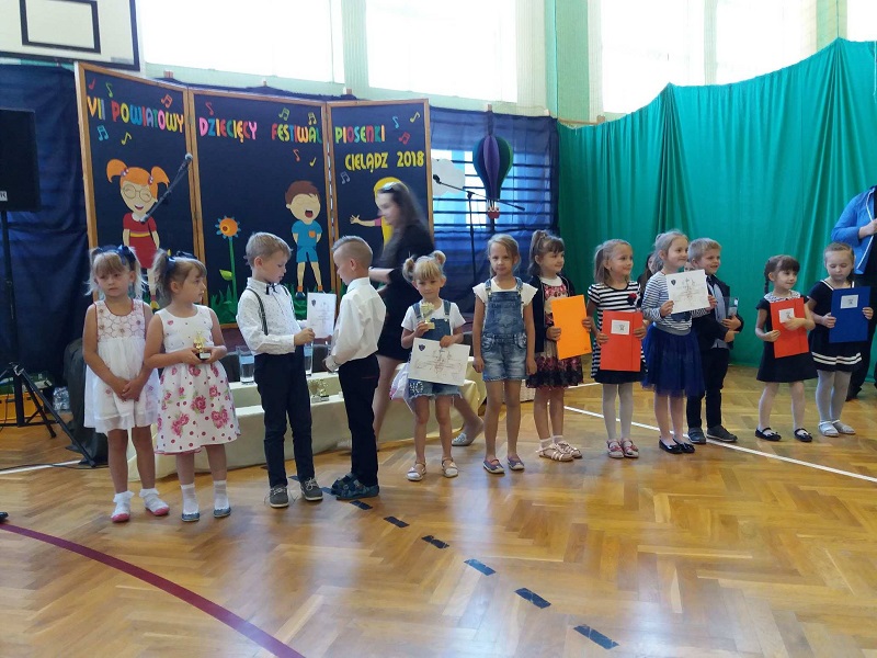 VII Powiatowy Dziecięcy Festiwal Piosenki