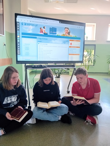 Dzie Narodowego Czytania Pisma witego