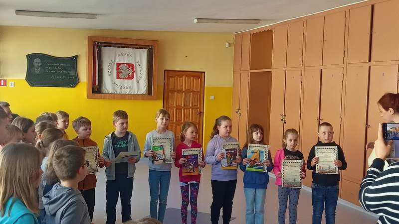 SPRING  - SZKOLNY KONKURS JZYKOWO-PLASTYCZNY