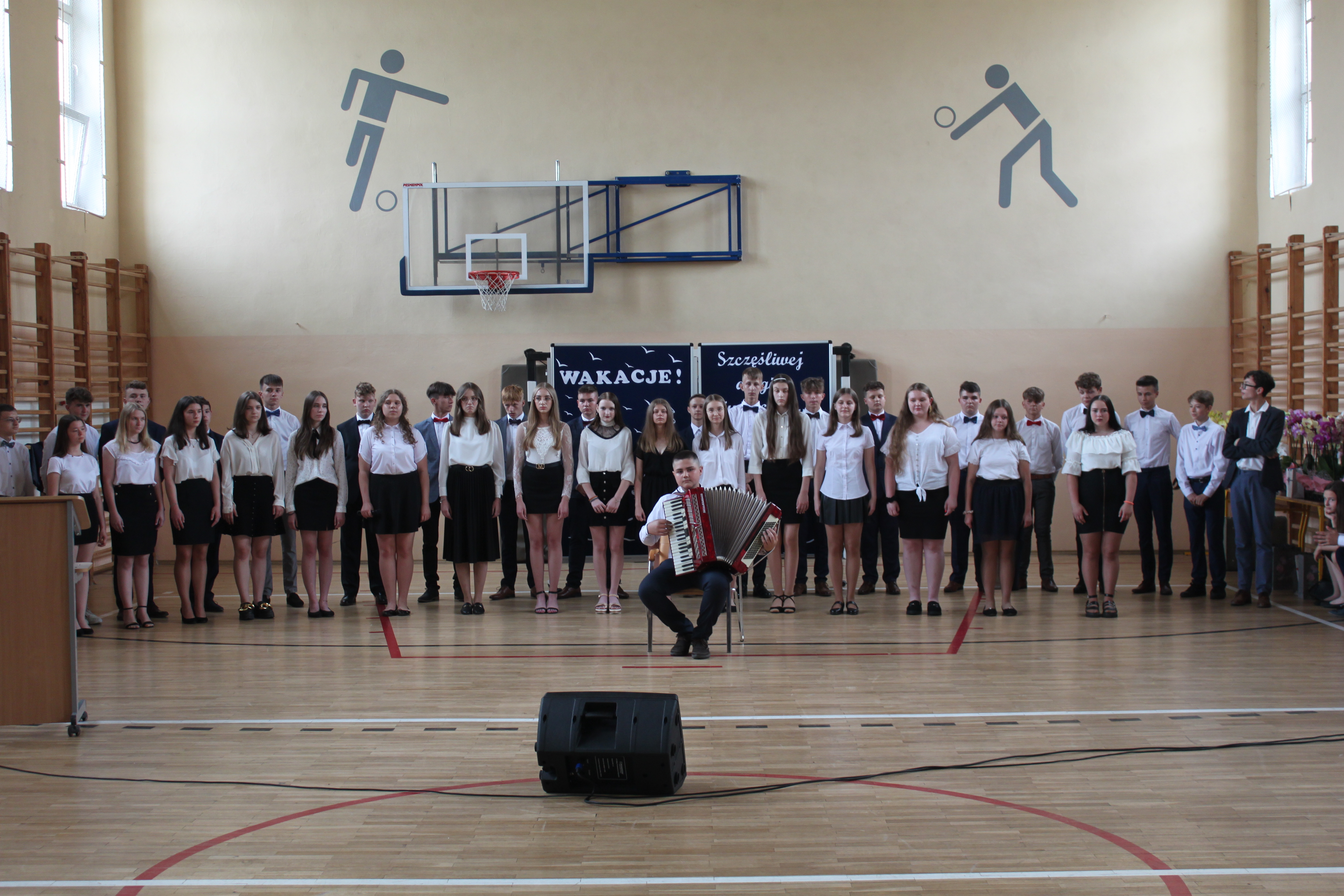 Poegnanie uczniw klas smych