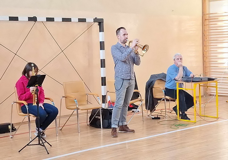 Muzyka z filmów i musicali. Piosenki świąteczne