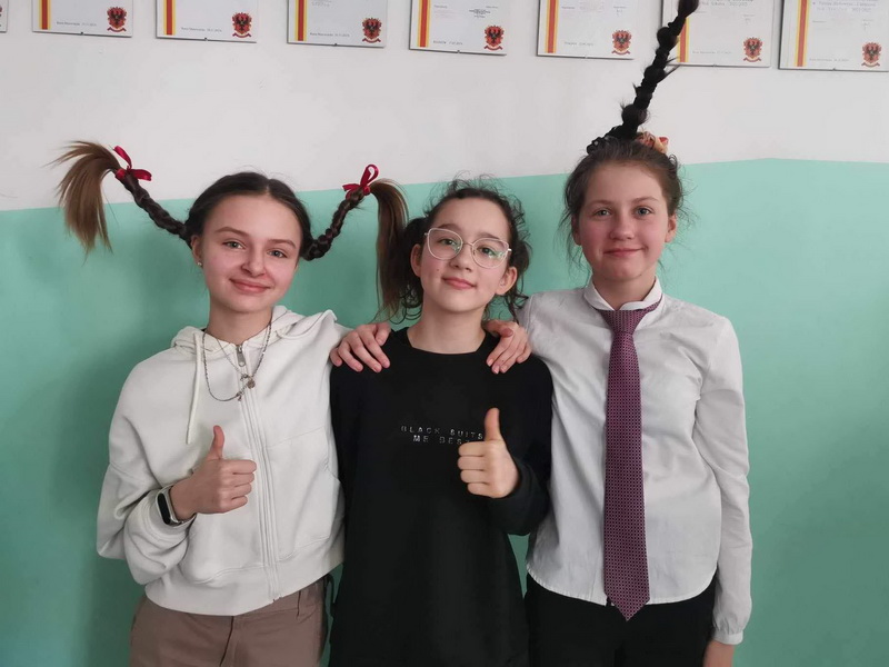 Wiosenny tydzień - Odlotowa fryzura i krawat 20.03