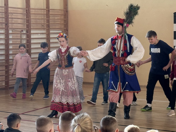 Lekcja muzyki: Taniec narodowy