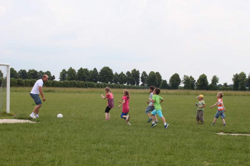 Piknik rodzinny klasy I SP