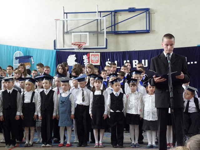 Ślubowanie klas I szkoły podstawowej